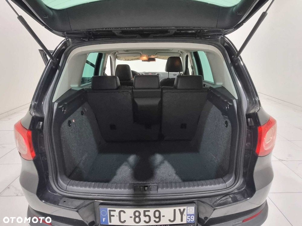 Volkswagen Tiguan - 16