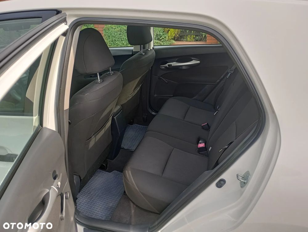 Toyota Auris 1.33 VVT-i - 17