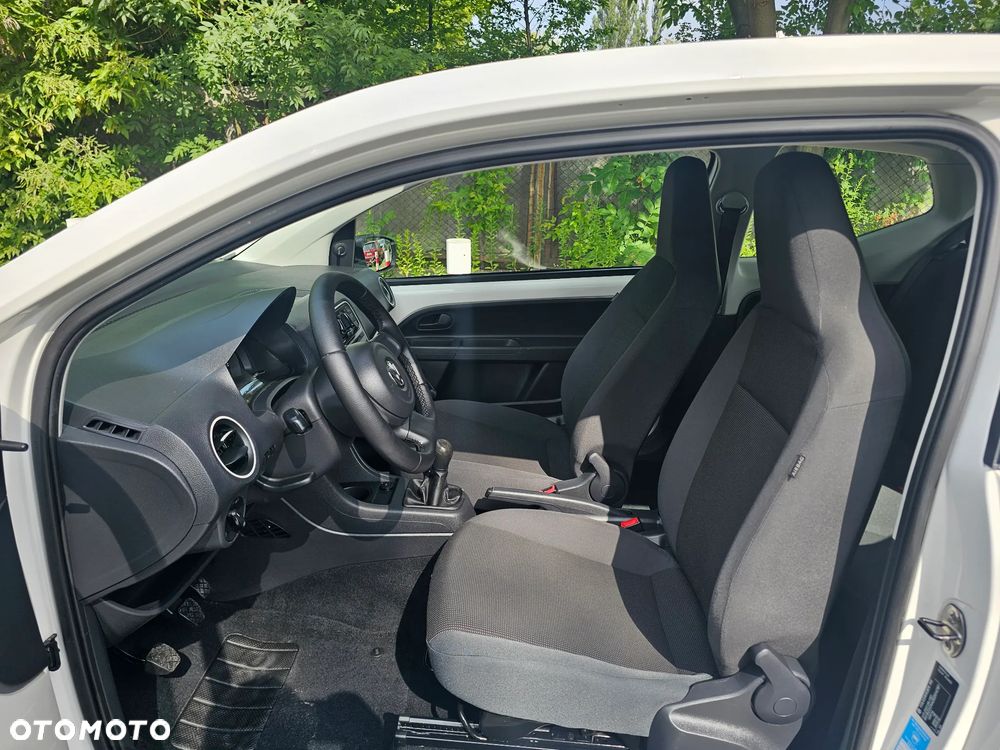 Volkswagen up! Standard - 7