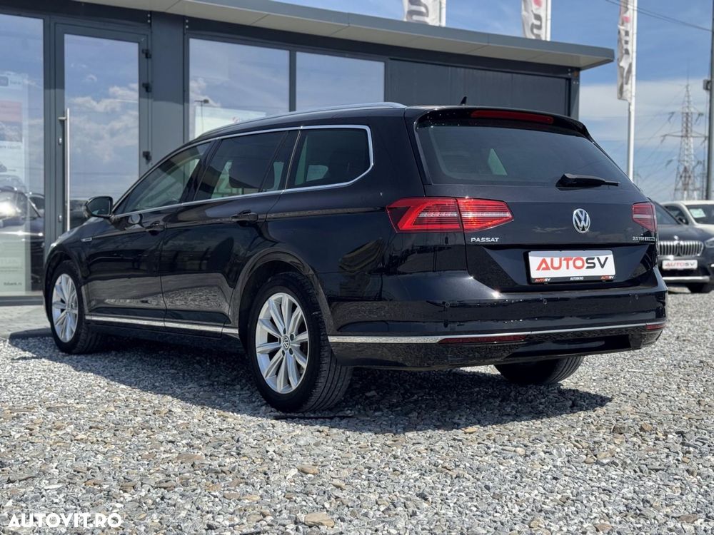 Volkswagen Passat - 4