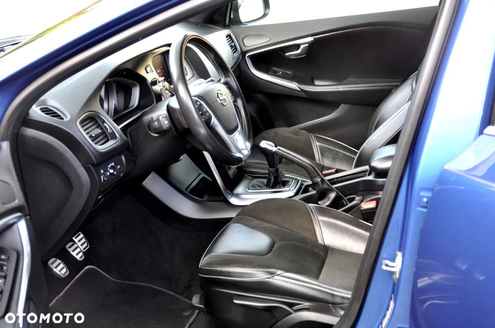 Volvo V40 D2 RDesign - 26