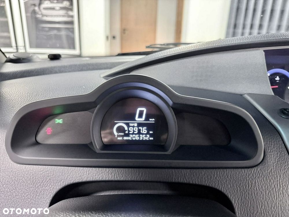 SsangYong/KGM Rodius 2.0 e-XDi200 Sapphire - 26