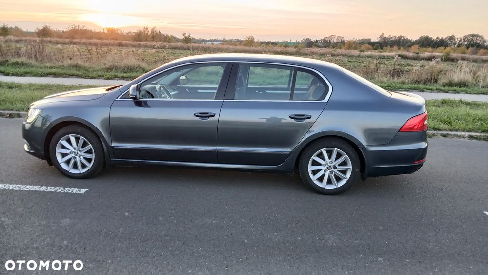 Skoda Superb 1.6 TDI GreenLine - 8