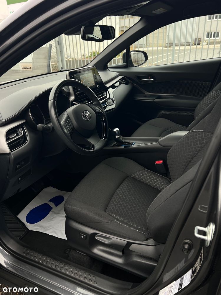 Toyota C-HR - 11