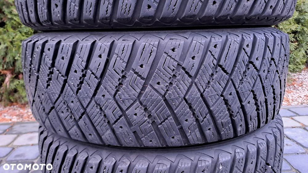 Opony zimowe Goodyear Ultra Grip Ice Arctic SUV 215/65 R17 - 4