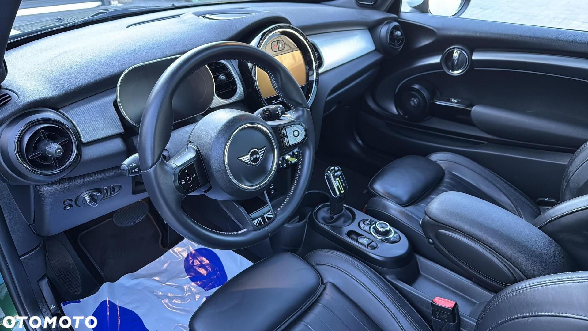 MINI Cooper SE Electric Trim - 11