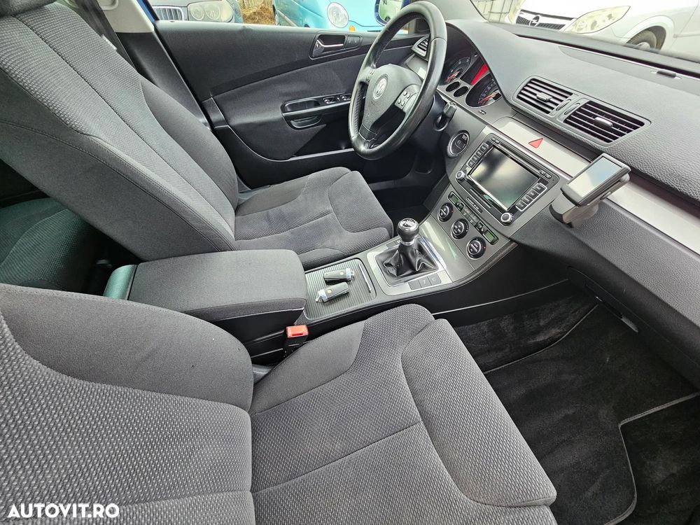 Volkswagen Passat Variant 1.9 TDI DPF BlueMotion - 5