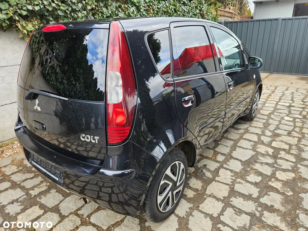Mitsubishi Colt - 6
