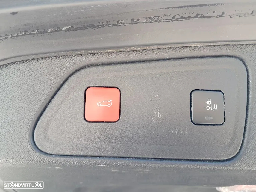 Peugeot 3008 1.6 Hybrid GT Pack e-EAT8 - 15