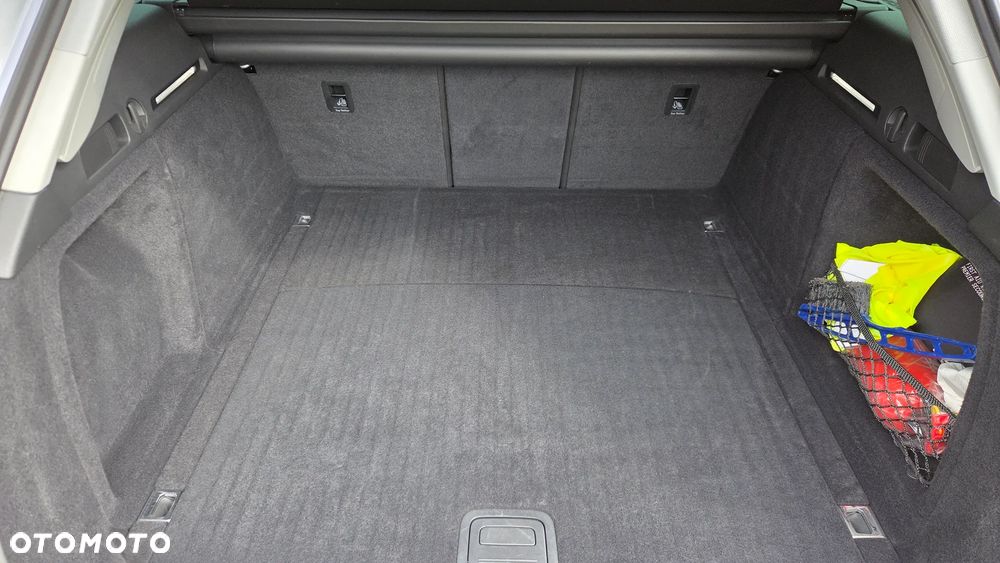 Audi A4 Avant 40 TFSI S tronic - 27
