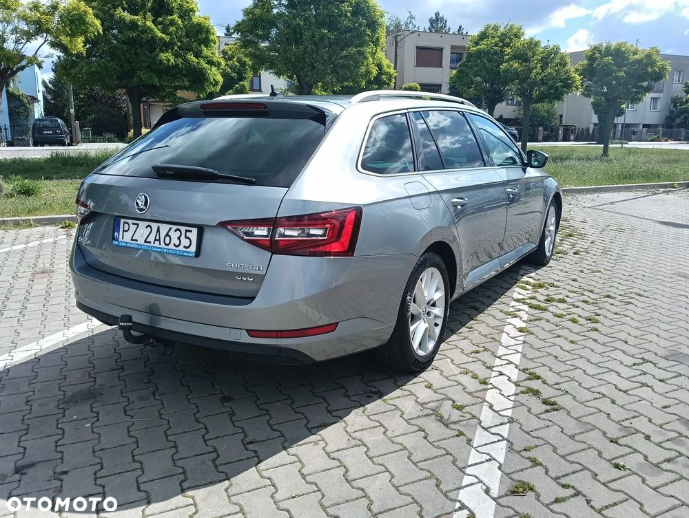 Skoda Superb 2.0 TDI 4x4 Ambition DSG - 4