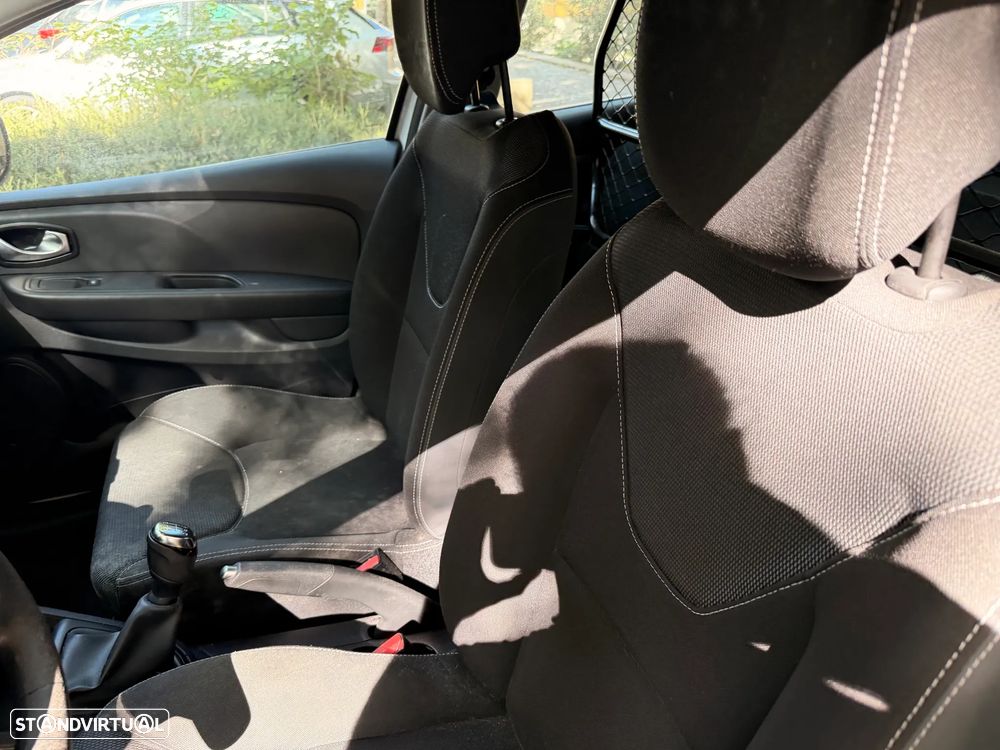 Renault Clio 1.5 dCi Exclusive - 11