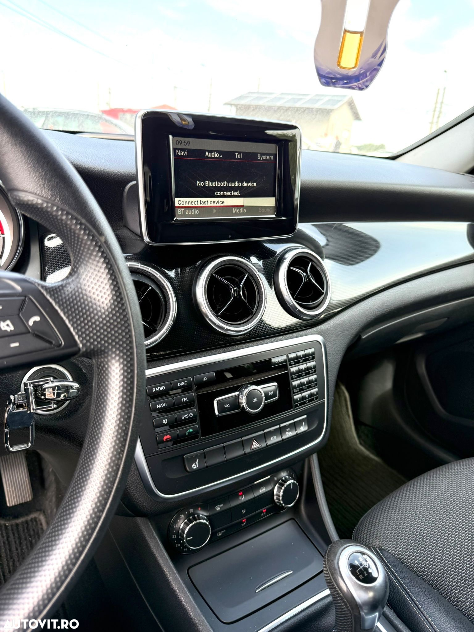 Mercedes-Benz CLA 200 - 4