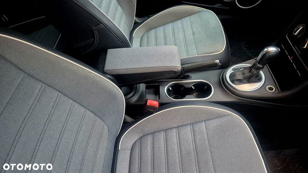 Volkswagen New Beetle - 10
