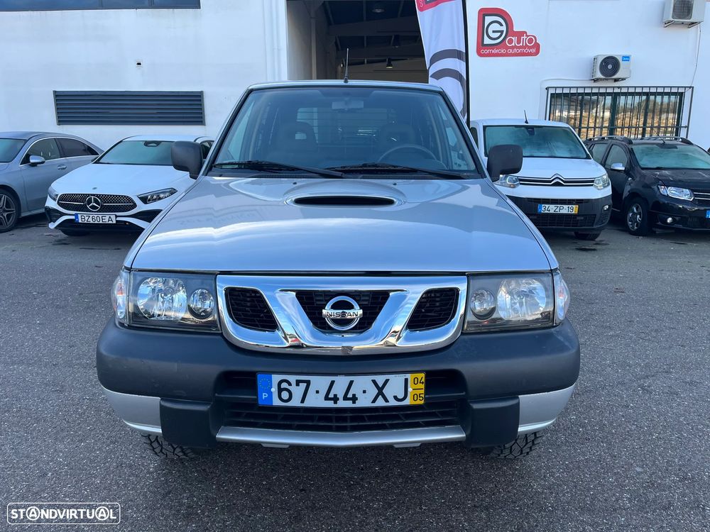 Nissan Terrano II Van - 9