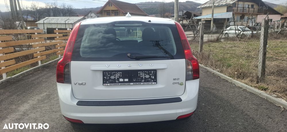 Volvo V50 1.6D DPF DRIVe - 9