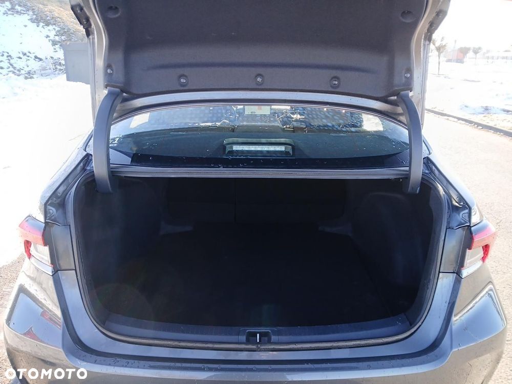 Toyota Corolla 1.8 Hybrid Comfort - 14