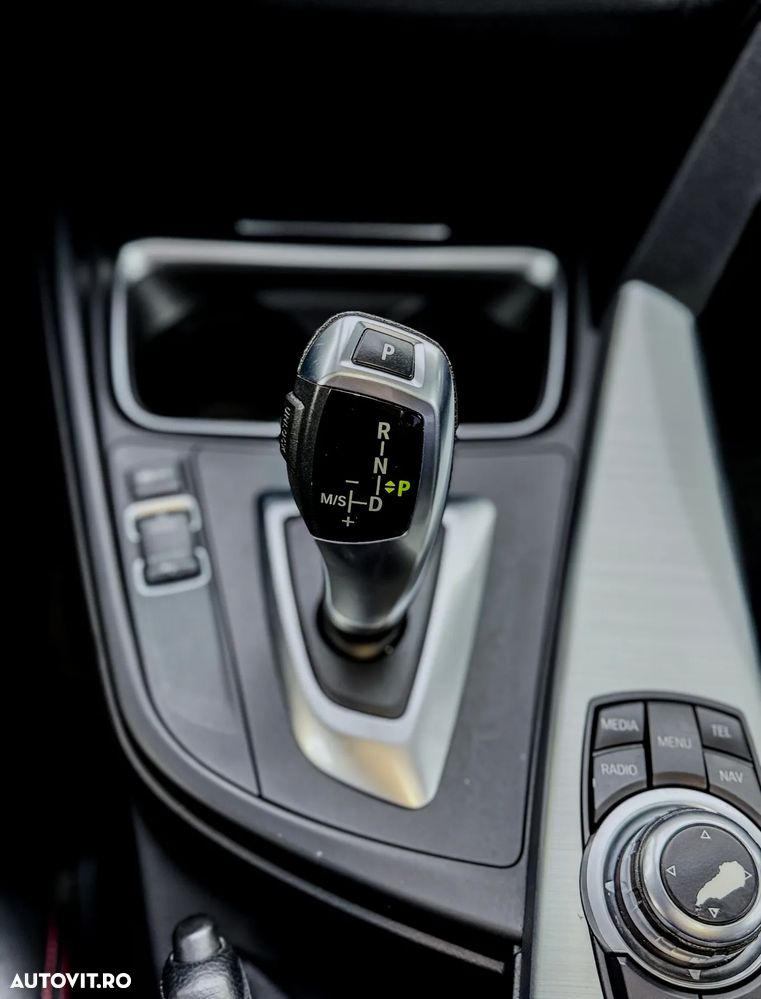 BMW Seria 3 328i Aut. Sport Line - 15