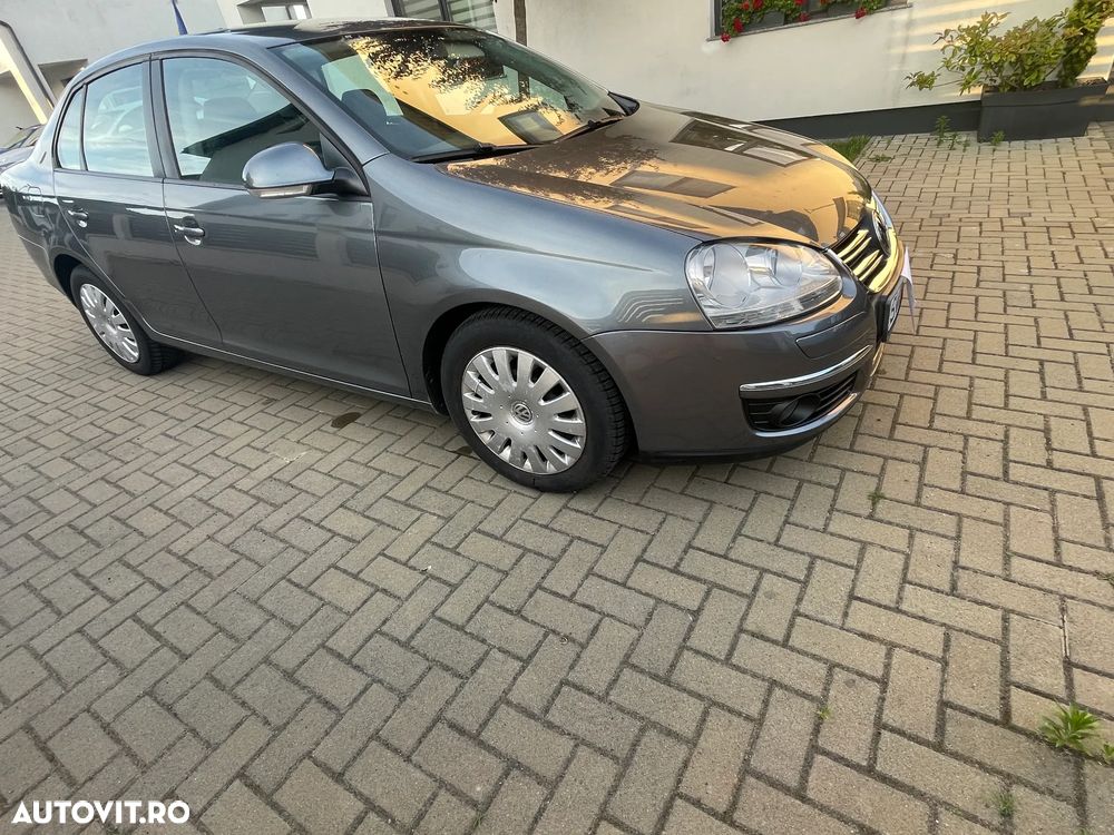 Volkswagen Jetta 1.6 Comfortline - 3