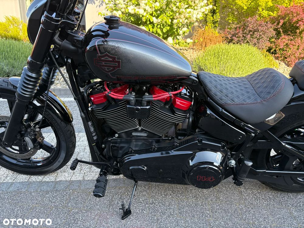Harley-Davidson Softail Street Bob - 15