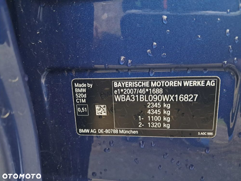 BMW Seria 5 520d Luxury Line - 12