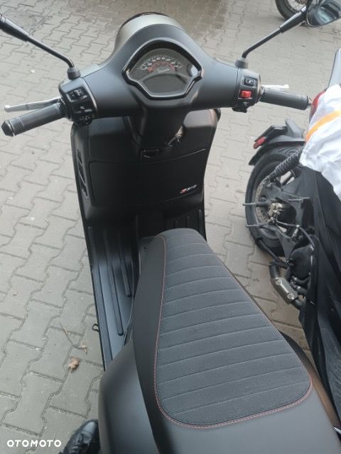 Vespa GTS - 3