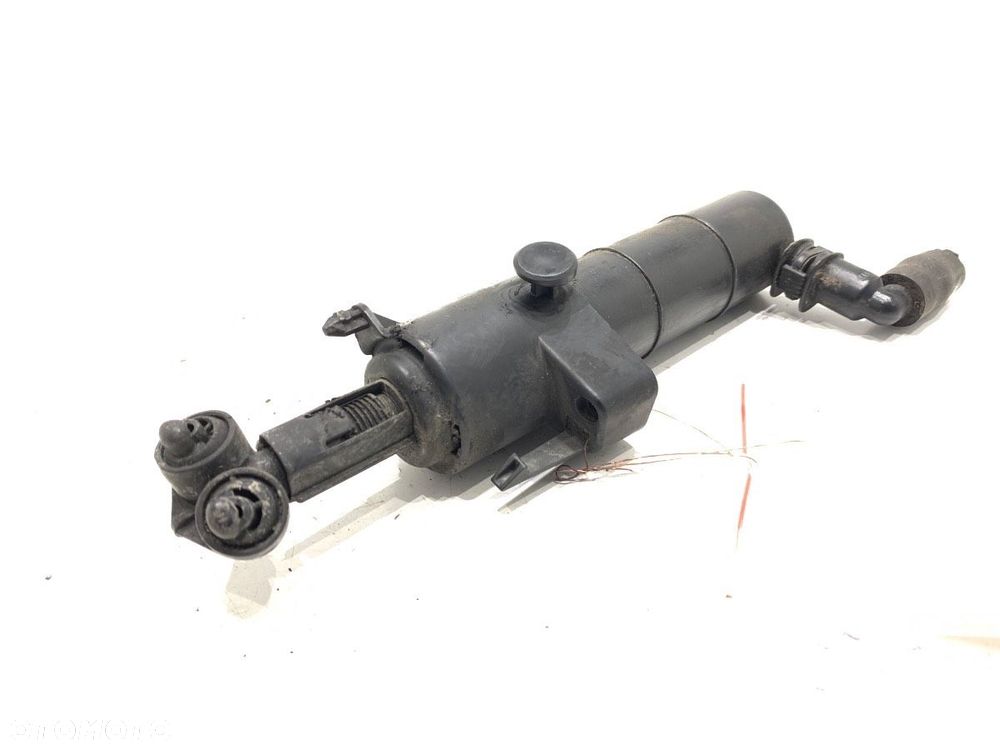 SPRYSKIWACZ REFLEKTORA PRAWY PRZÓD  MERCEDES-BENZ KLASA C (W204) 2007 - 2015 C 280 (204.054) 170 kW - 1