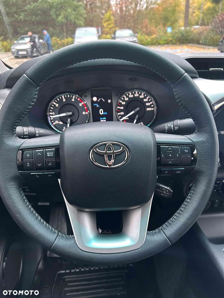 Toyota Hilux - 7