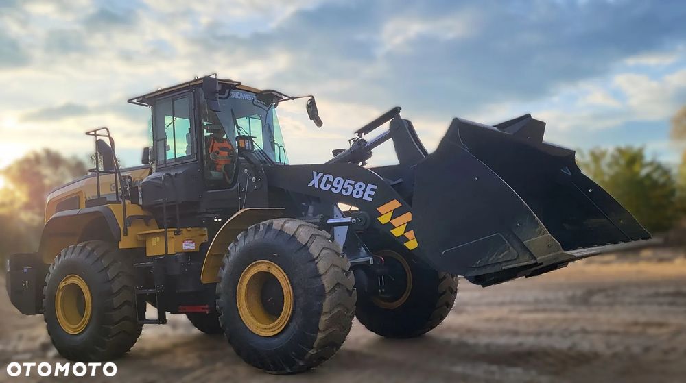 HSW Fadroma Ładowarka kołowa XCMG XC958E - 21