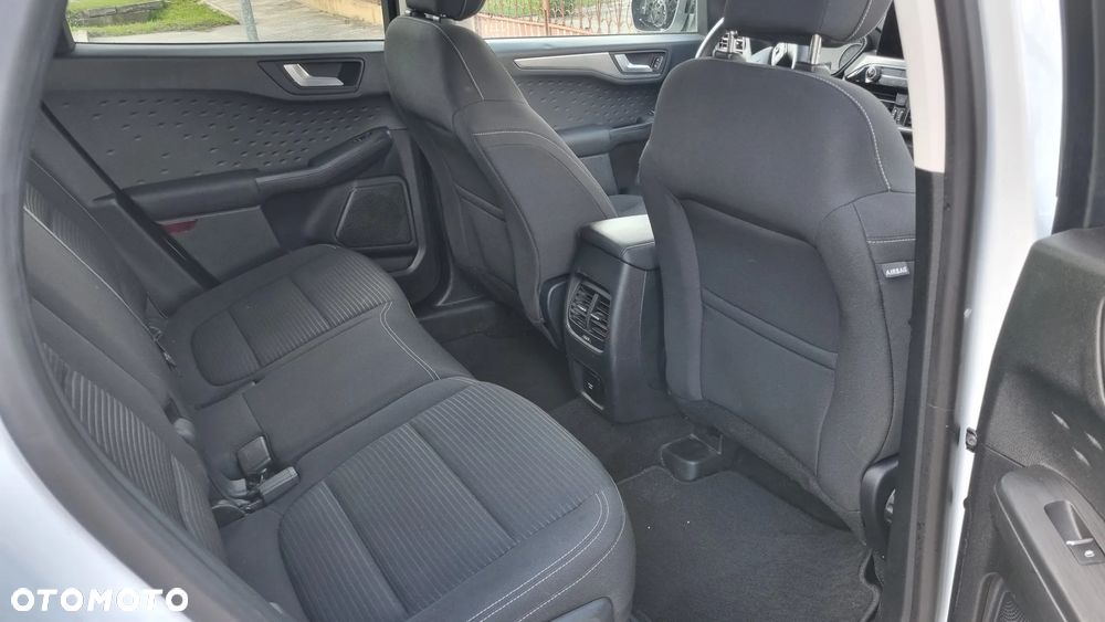 Ford Kuga - 28