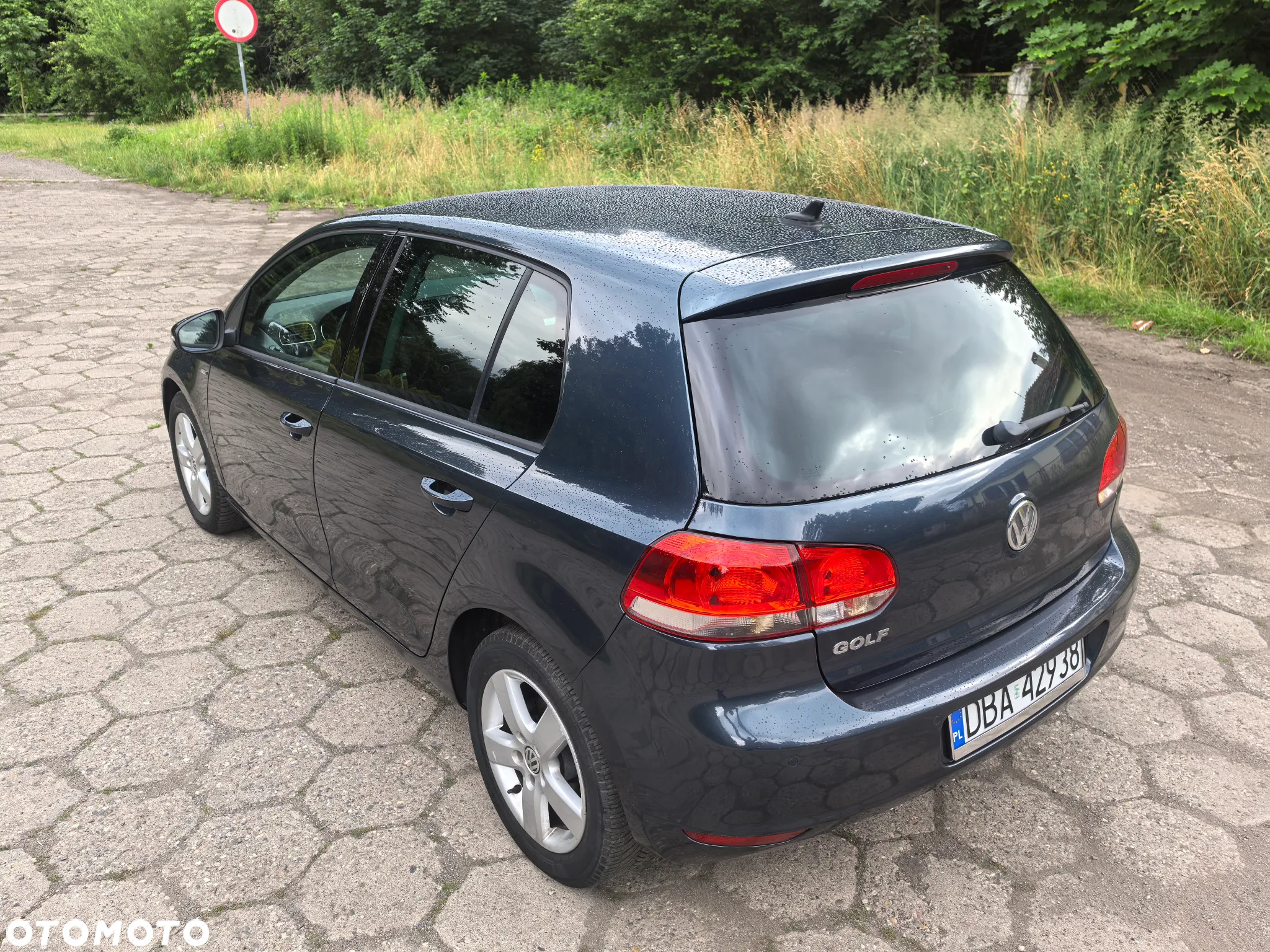 Volkswagen Golf - 6