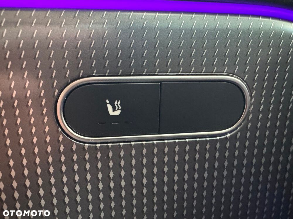 Mercedes-Benz GLB - 25