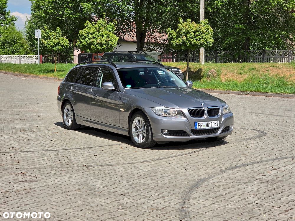 BMW Seria 3 318d - 3
