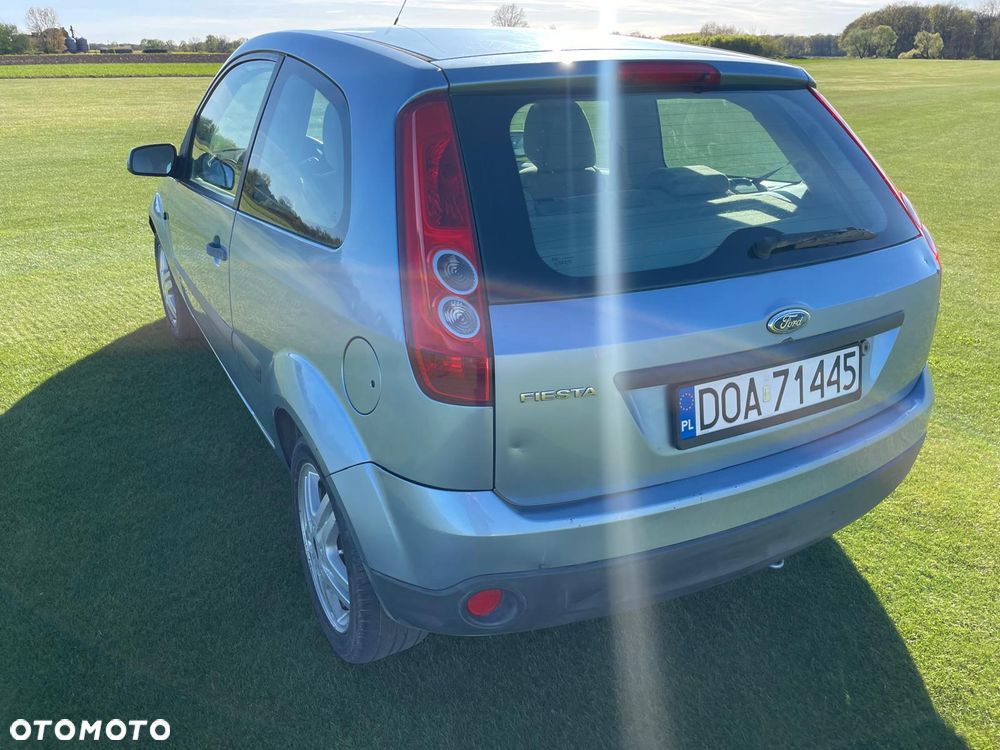 Ford Fiesta 1.6 Ghia - 4
