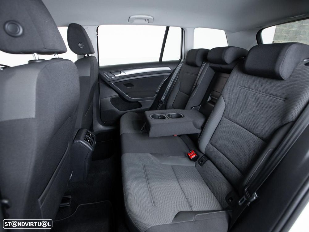 VW Golf Variant 1.6 TDi Confortline - 10