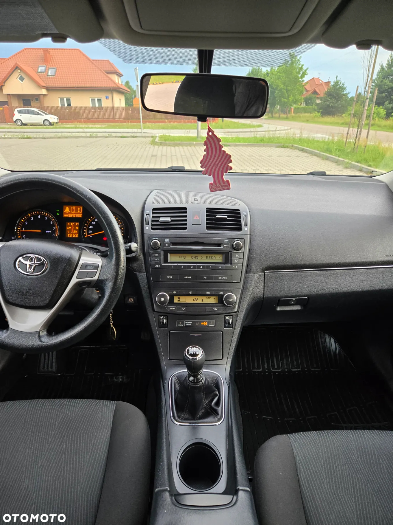 Toyota Avensis Combi 1.6 - 13