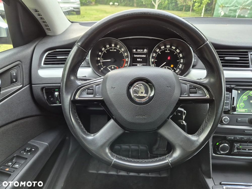 Skoda Superb 1.6 TDI Green tec Ambition - 14