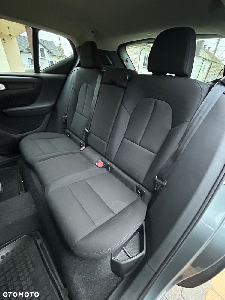 Volvo XC 40 D3 Momentum - 9