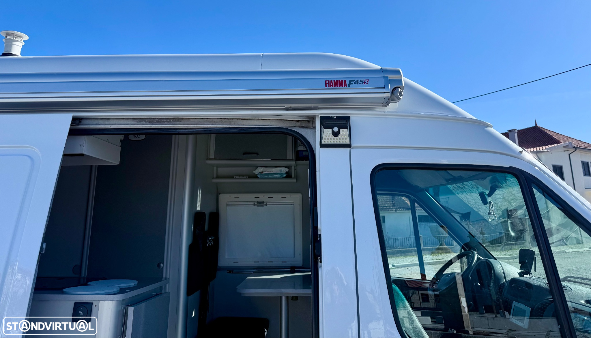 Mercedes-Benz Sprinter - 28