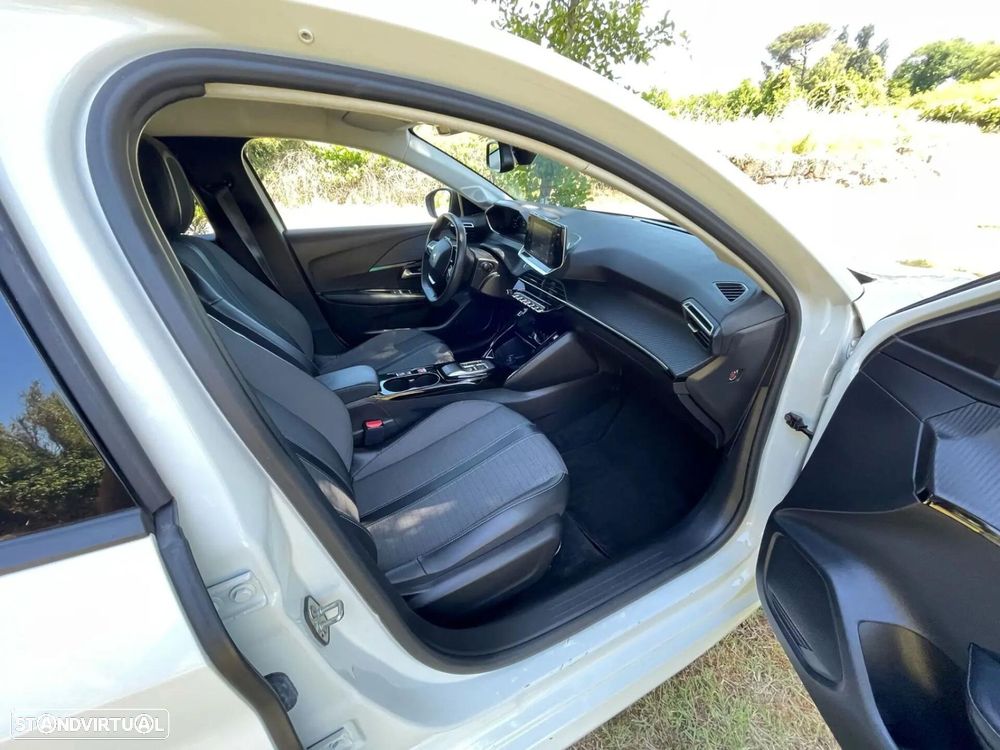 Peugeot e-208 50 kWh Allure - 27