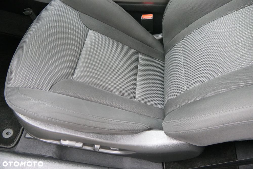 Hyundai i40 Kombi 1.7 CRDi Classic - 18
