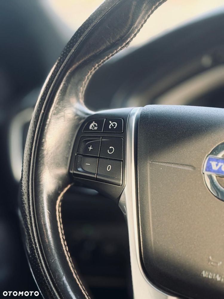 Volvo V40 D2 Drive-E Base - 22