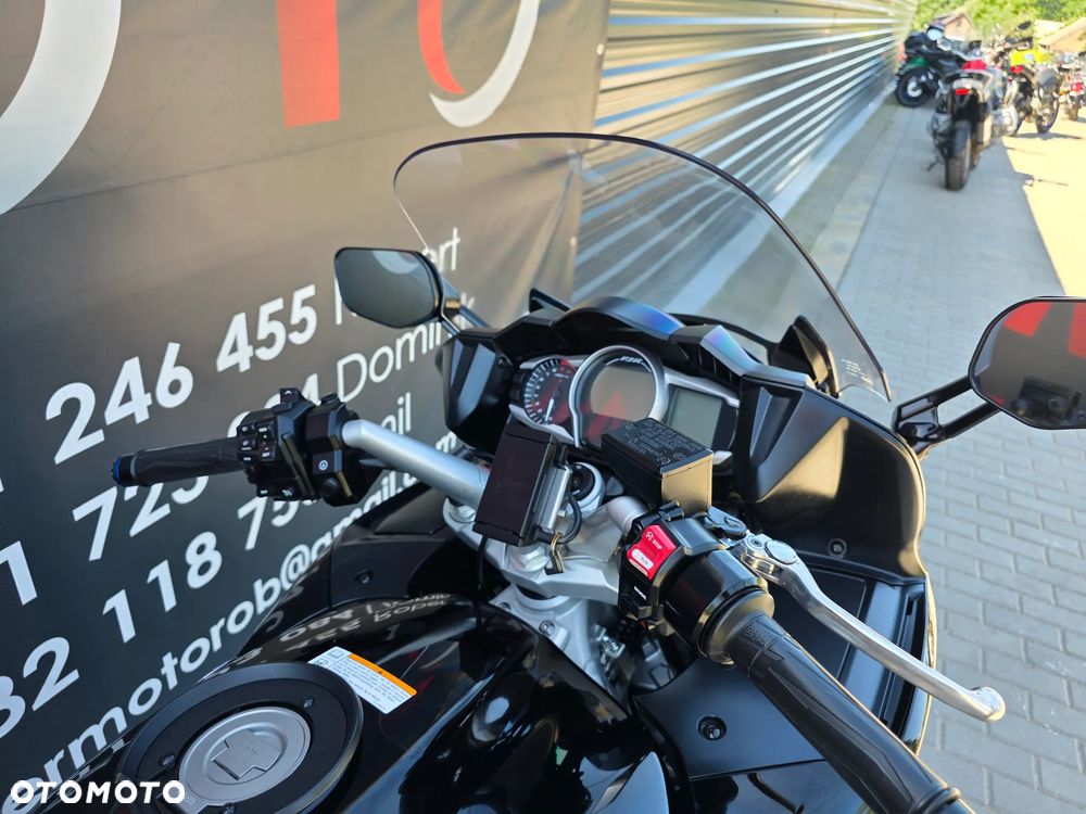 Yamaha FJR - 16
