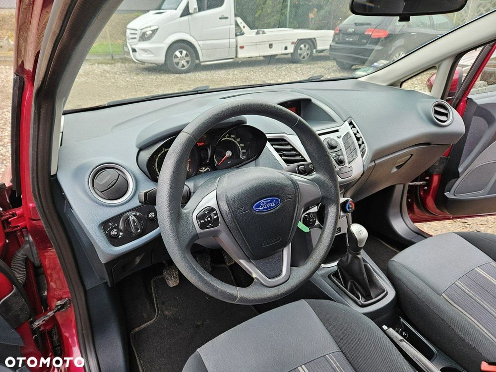 Ford Fiesta - 8