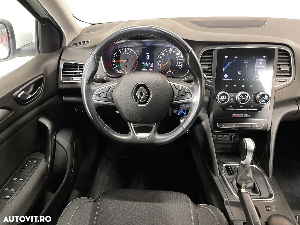 Renault Megane TCe EDC Zen - 6