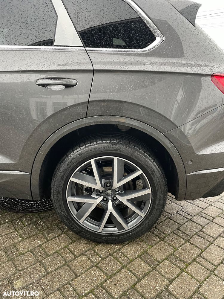 Volkswagen Touareg V6 TDI 4MOTION R-Line - 16