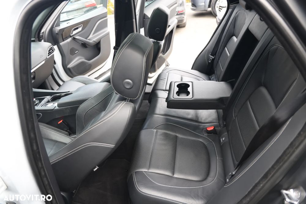 Jaguar F-Pace 20d AWD Aut. R-Sport - 11