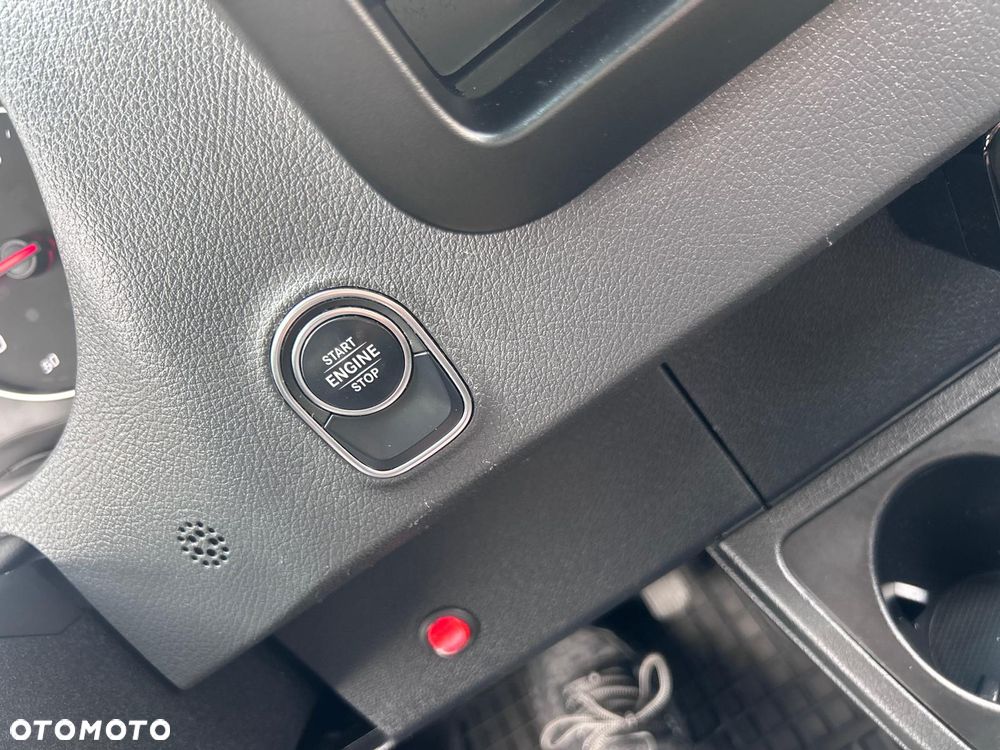 Mercedes-Benz Sprinter - 14