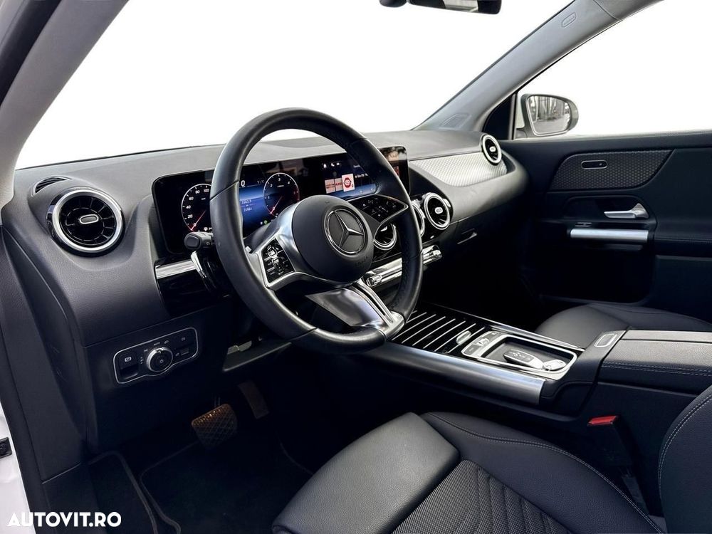 MERCEDES-BENZ GLA 2024 — imagine 9