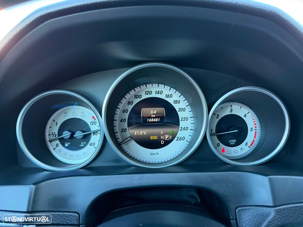 Mercedes-Benz E 220 BlueTEC Auto - 34